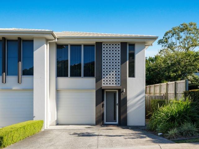 Townhouse for sale in Fernbrook, Queensland