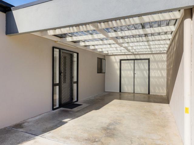 Townhouse for sale in Lakes Entrance, Victoria