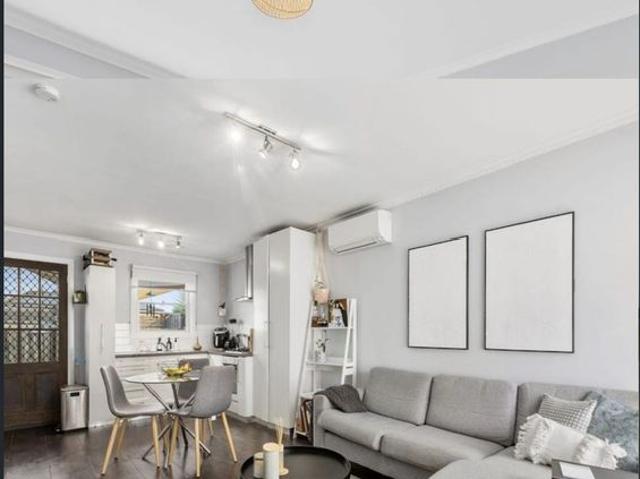 Apartment for rent in Hamlyn Heights, Geelong
