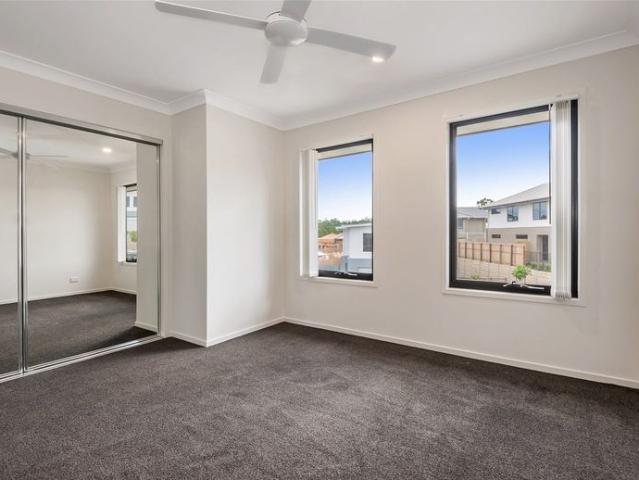 Townhouse for rent in Toombul, Queensland