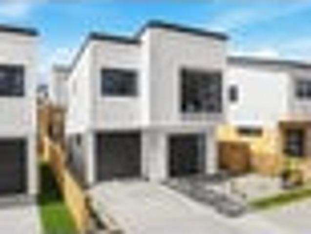 House for sale in Precise on Fred Taylor, Henderson-Massey