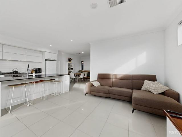 House for rent in Gooseberry Hill, Western Australia
