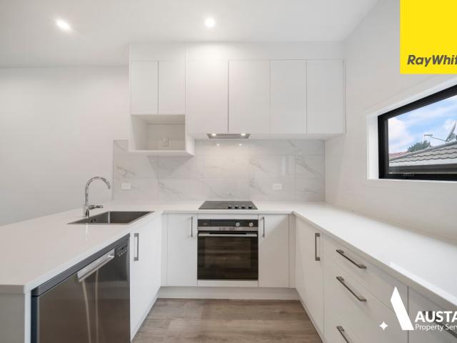 Townhouse for rent in Oratia