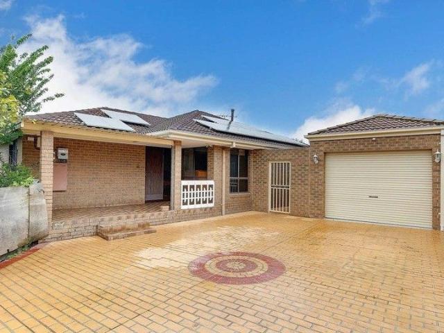 House for rent in Dallas, Victoria