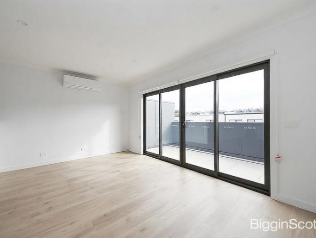 Townhouse for rent in Camerons Creek, Victoria