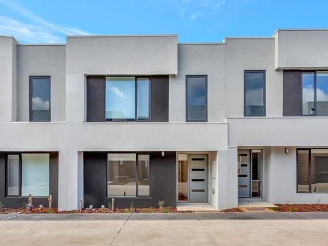 Townhouse for rent in Camerons Creek, Victoria