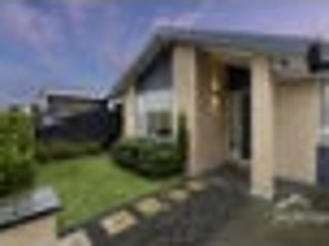 House for sale in Chaslands, Canterbury