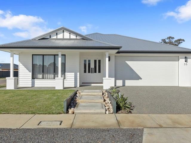 House for sale in Yarrawonga, Victoria