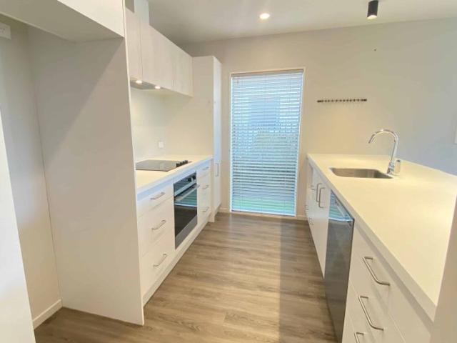 House for rent in West Village Faringdon, Rolleston