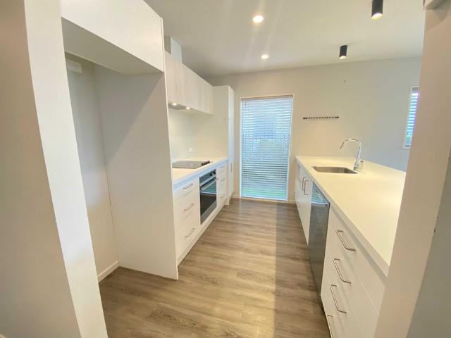 House for rent in West Village Faringdon, Rolleston
