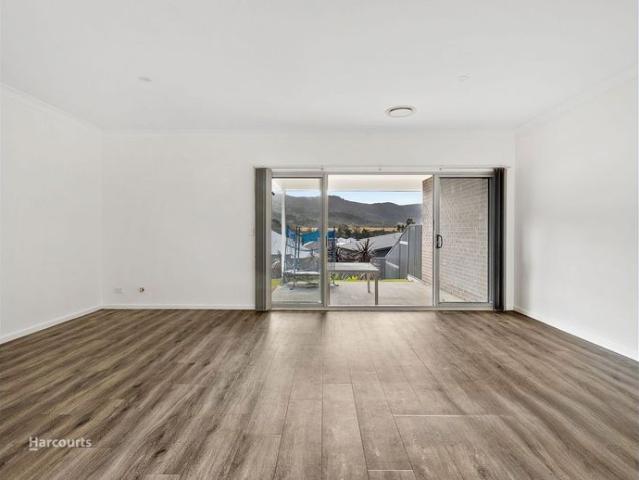 House for rent in Wollongong West, New South Wales