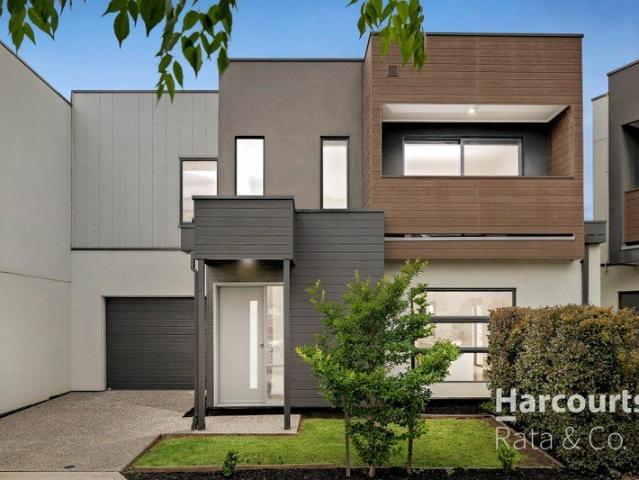 Townhouse for sale in Aurora Estate, Melbourne