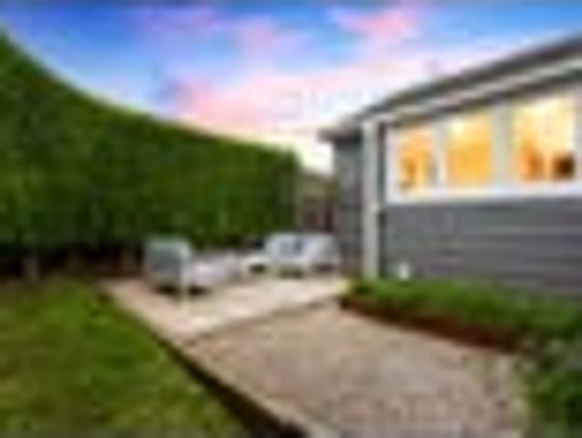 House for sale in Kelston