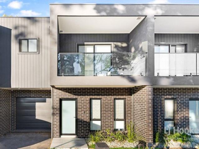 Townhouse for sale in Chipping Norton