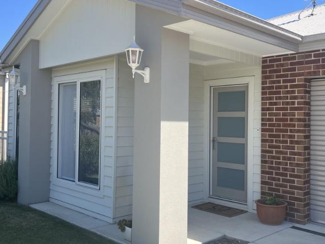 House for sale in Rosedale, Victoria