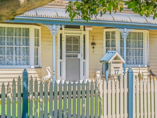 House for sale in Cressy, Victoria