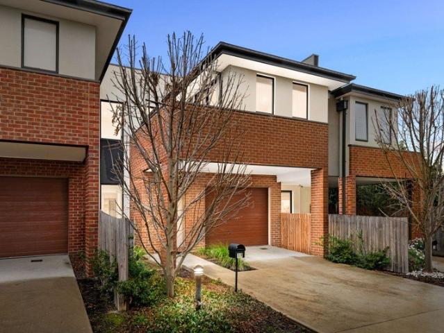 Townhouse for sale in Camerons Creek, Victoria