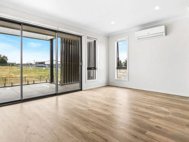 House for rent in Clyde, Melbourne