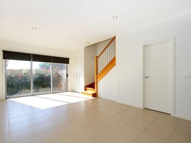 Townhouse for rent in Camerons Creek, Victoria