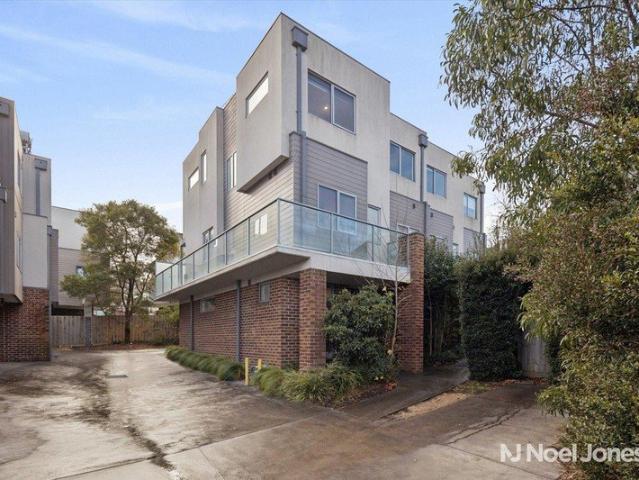 Townhouse for sale in Camerons Creek, Victoria