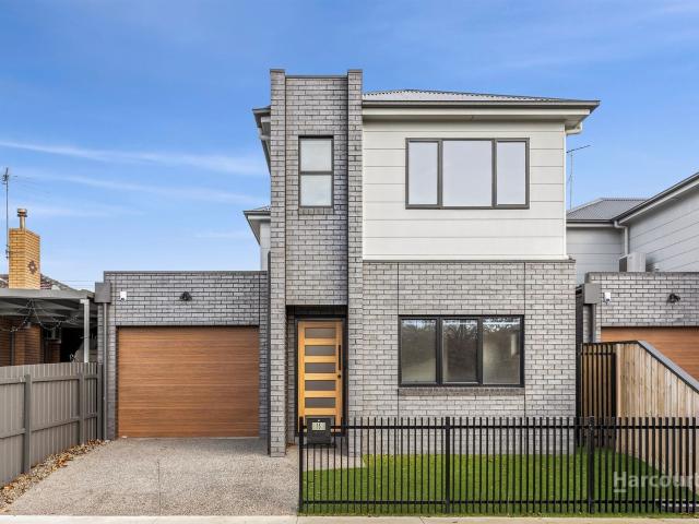 Townhouse for sale in Geelong, Victoria