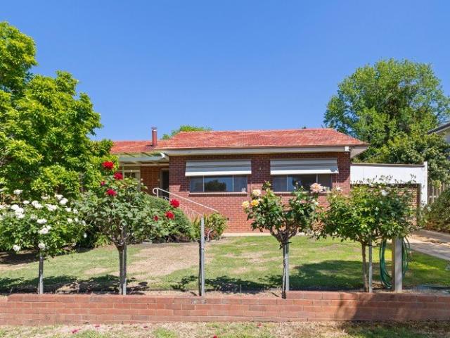 House for sale in Kooringal, Wagga Wagga City Council