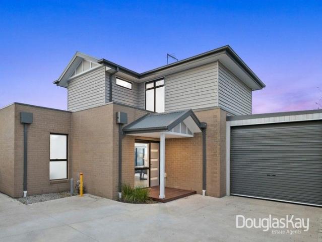 Townhouse for sale in Camerons Creek, Victoria