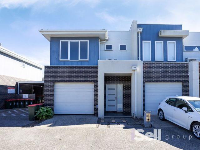 Townhouse for rent in Camerons Creek, Victoria