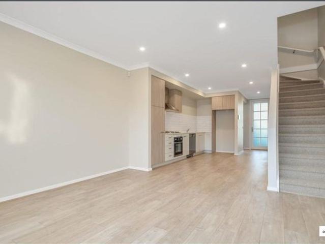 Townhouse for rent in Camerons Creek, Victoria