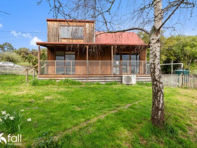 House for rent in Birchs Bay, Tasmania