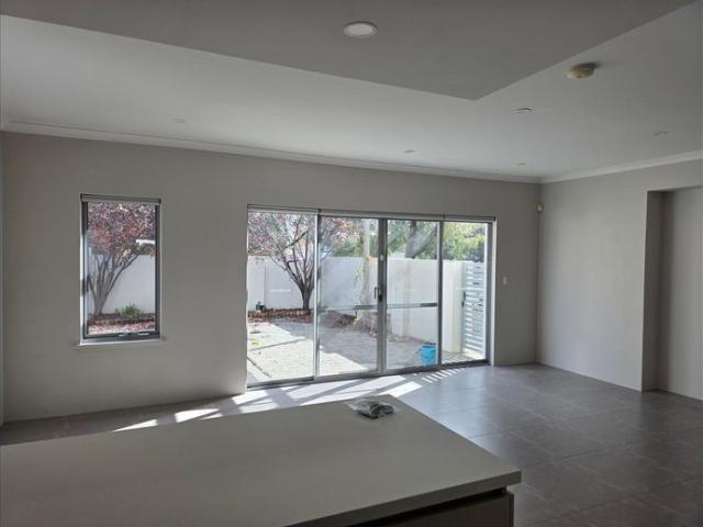 Townhouse for rent in Como, Western Australia
