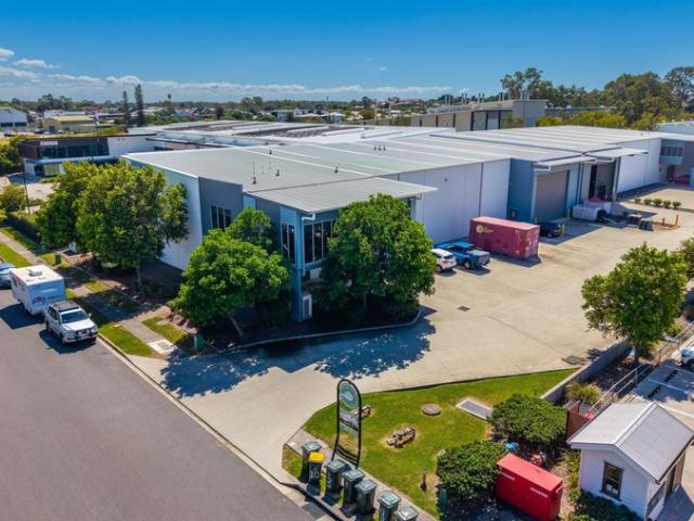 Warehouse for rent in Toombul, Queensland