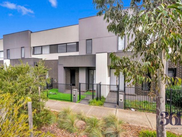 Townhouse for rent in Camerons Creek, Victoria