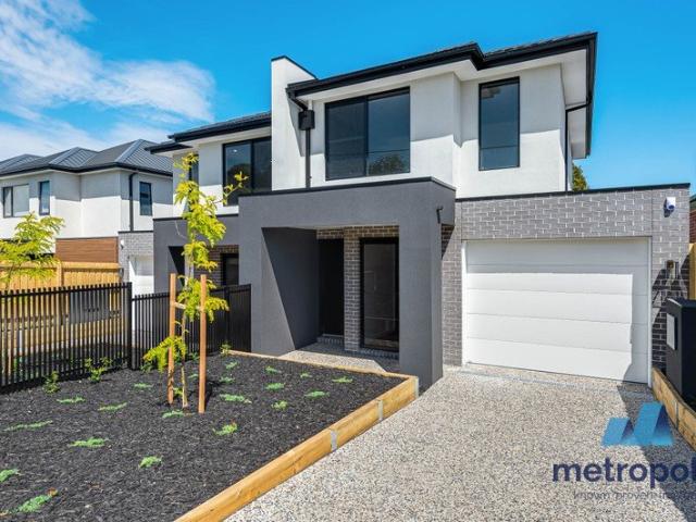 Townhouse for rent in Bentleigh East, Melbourne