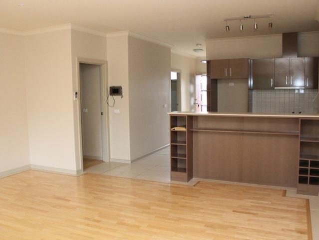 Townhouse for rent in Portland, Victoria