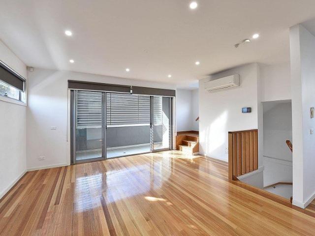 Townhouse for rent in Camerons Creek, Victoria