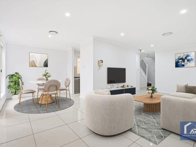 Townhouse for rent in Sydney, New South Wales