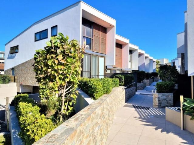 Townhouse for rent in Sutherland, New South Wales