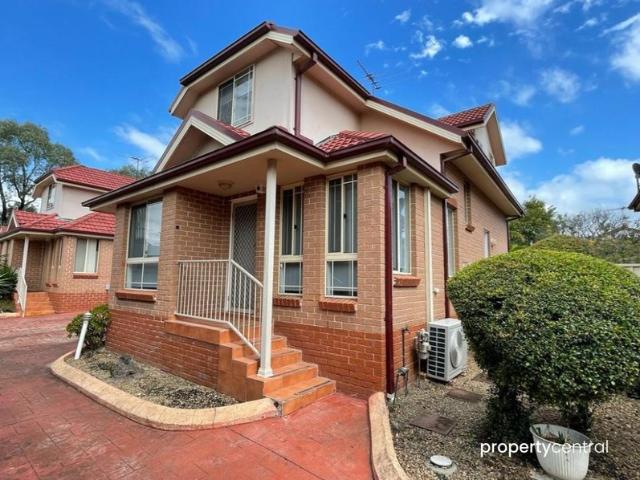 Townhouse for rent in Sydney, New South Wales