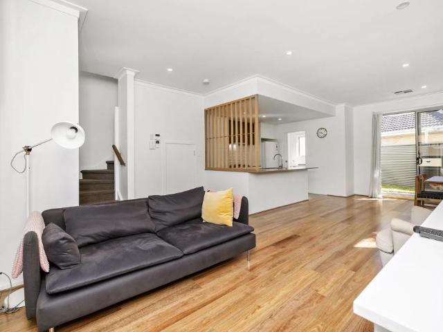 Townhouse for rent in Horseshoe Creek, South Australia