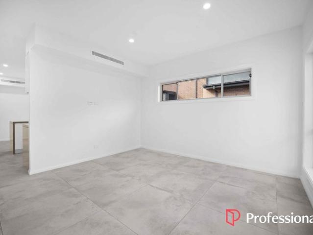 Townhouse for rent in Sydney, New South Wales