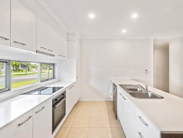 House for rent in Sippy Downs, Sunshine Coast Regional