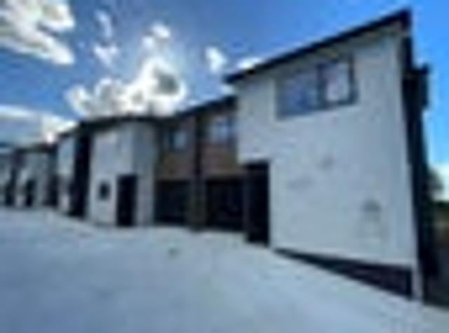Townhouse for sale in Howick, Oroua County