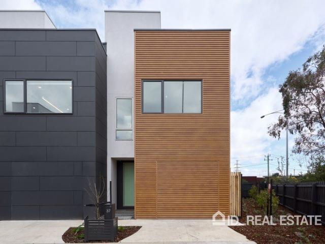 Townhouse for rent in Camerons Creek, Victoria