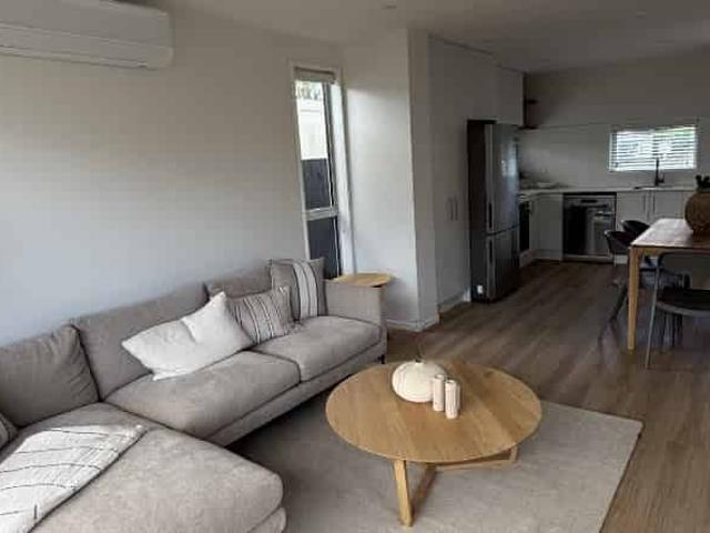 Apartment for rent in The Avenues, Tauranga