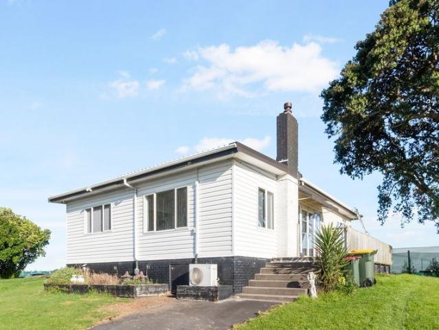 House for rent in Awhitu, Oroua County