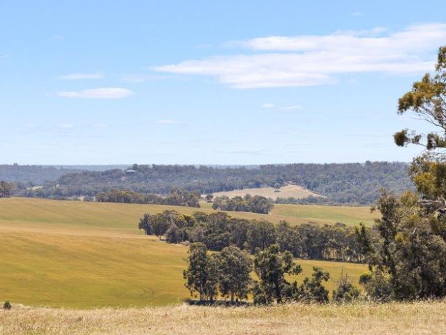 Cottage for sale in West Toodyay, Shire Of Toodyay