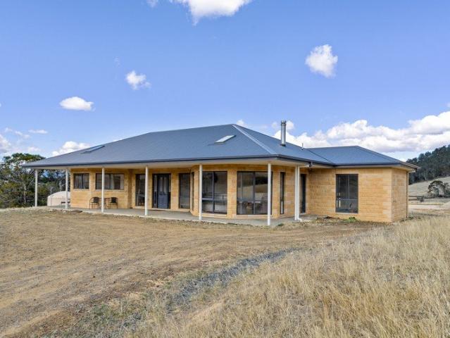House for sale in Dysart, Tasmania