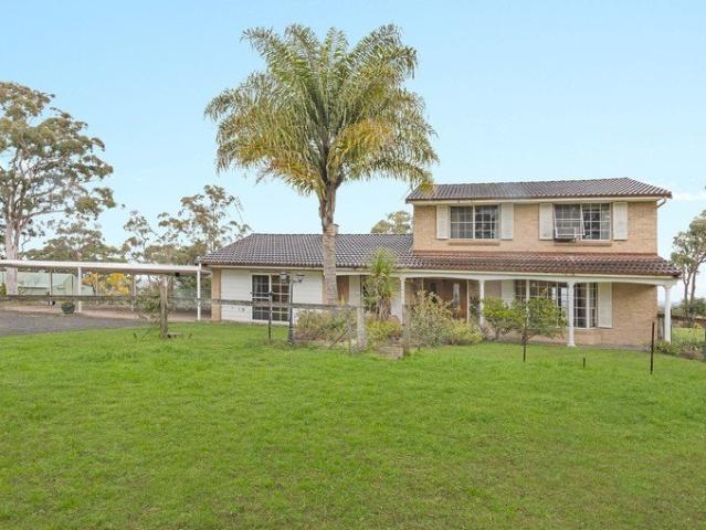 House for rent in Weavers, Sydney