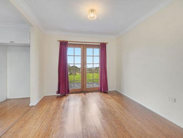 House for rent in Weavers, Sydney